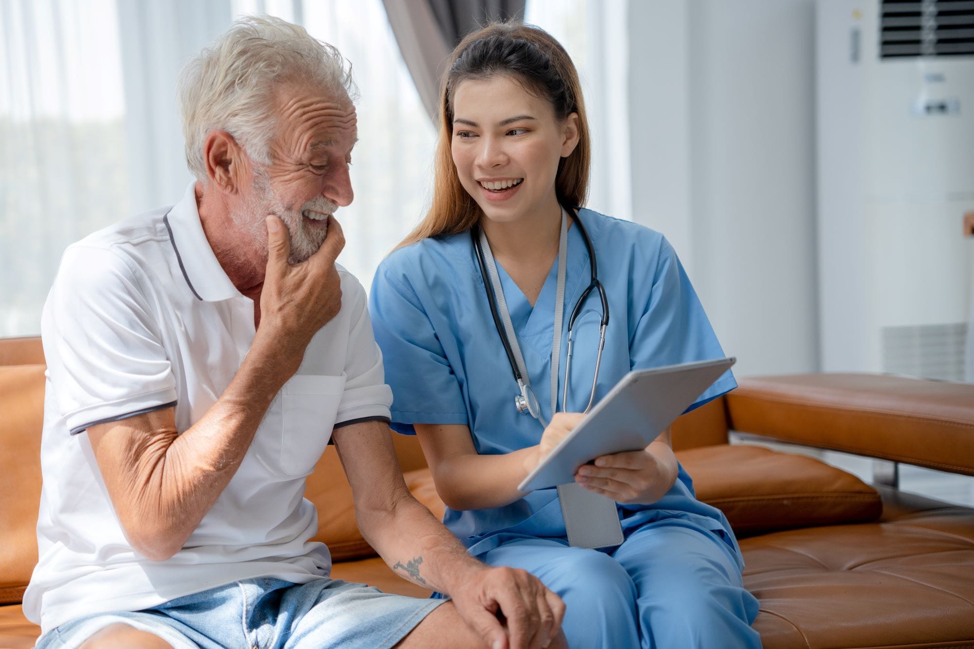 Seguro de Salud Adeslas Seniors para mayores de 55 Seguro Medico Adeslas Seniors
